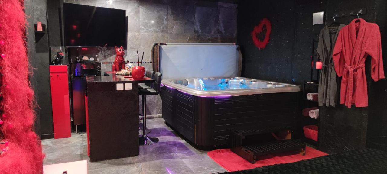 Loft Romantique Hammam Spa Privatif Playroom Гренобъл Екстериор снимка